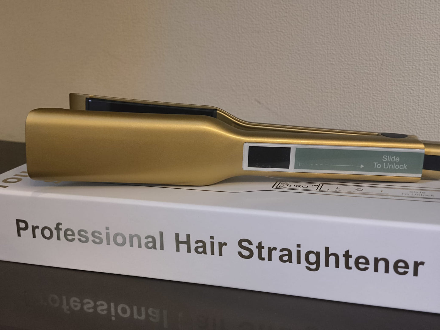 Titanium professional hair straightener