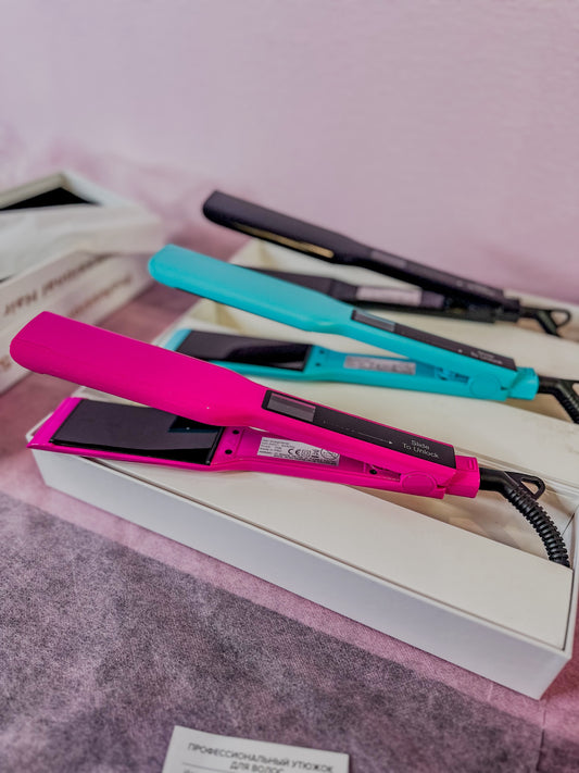 Titanium professional hair straightener